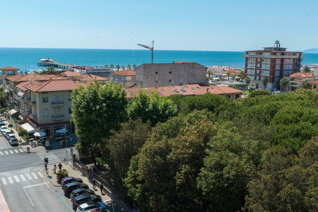 Versilia Residence Lido di Camaiore Ngoại thất bức ảnh